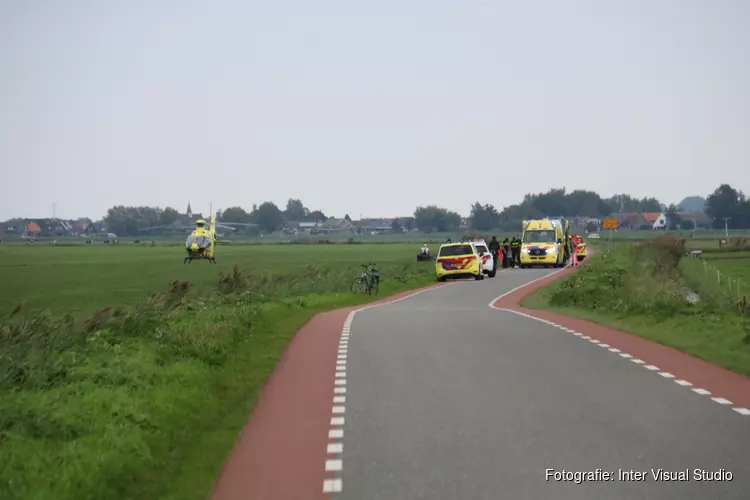 Ernstige aanrijding in Eemnes, politie zoekt naar man