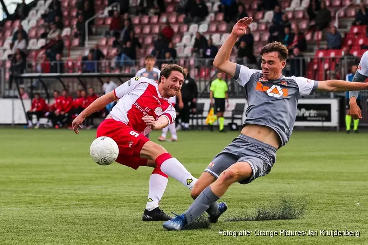 Jong FC Volendam laat kaas van het brood eten door IJsselmeervogels