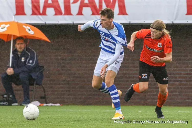 Spakenburg langs tien man van Katwijk