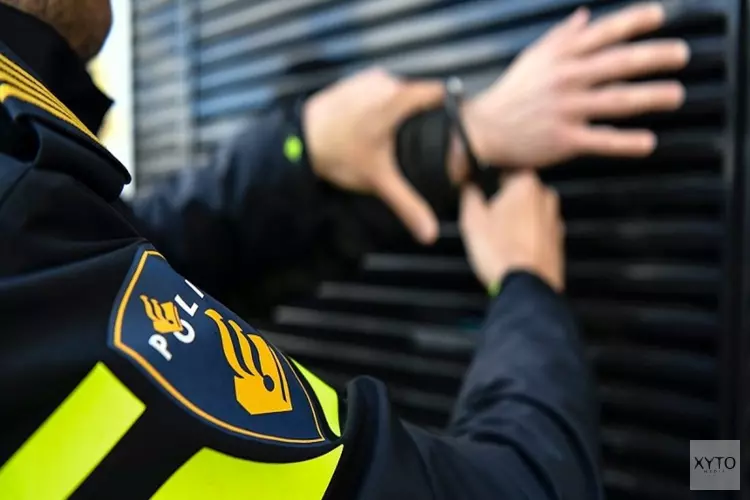 Man aangehouden voor bedreiging; Politie zoekt getuigen