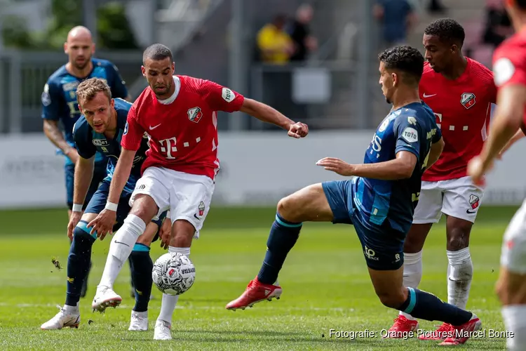 FC Utrecht overtuigend langs Sparta op openingsdag