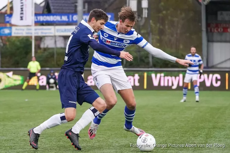 Spakenburg klopt Koninklijke HFC. Van der Linden doet oude ploeg pijn