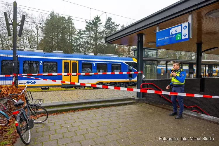 Botsing tussen trein en persoon bij Baarn