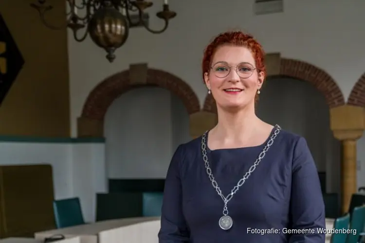 Burgemeester Magda Jansen beëdigd in Woudenberg