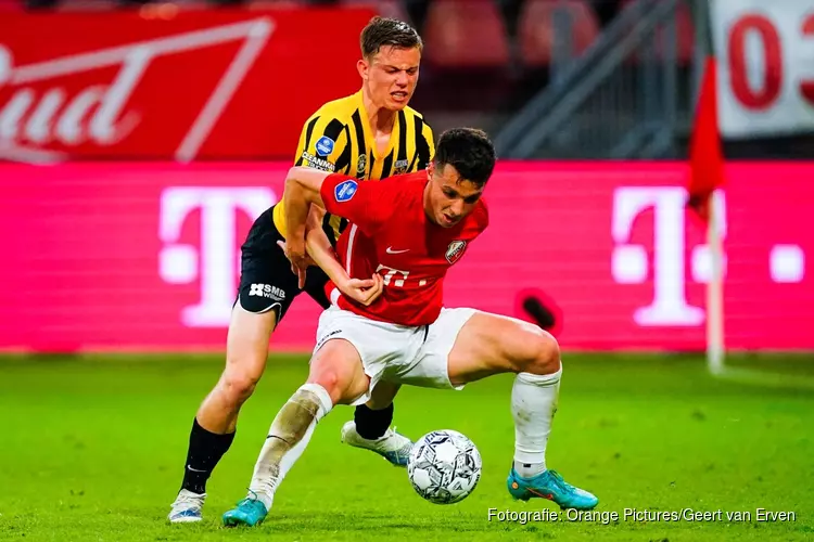 FC Utrecht deelt tik uit aan Vitesse in play-offs