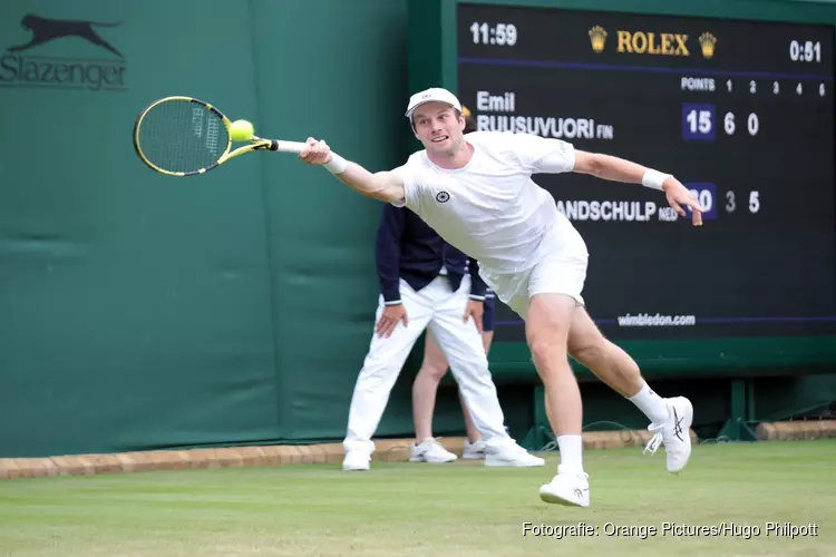 Van de Zandschulp naar derde ronde op Wimbledon