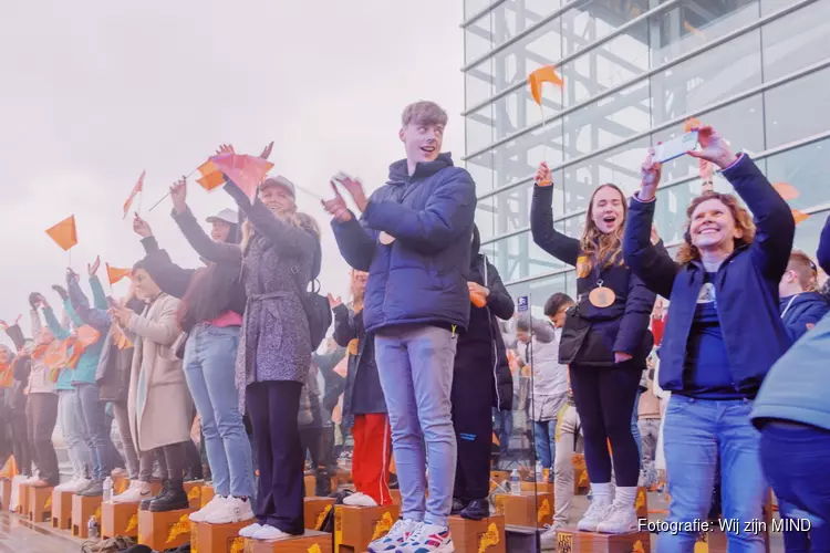 Zesde editie Last Man Standing: 12 uur lang op palen voor een psychisch gezond Nederland