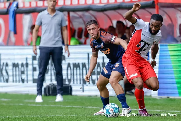 FC Utrecht wint nipt van Vitesse