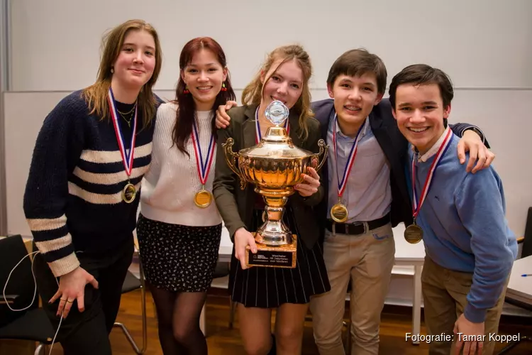 Utrechts Stedelijk Gymnasium wint NK Debatteren