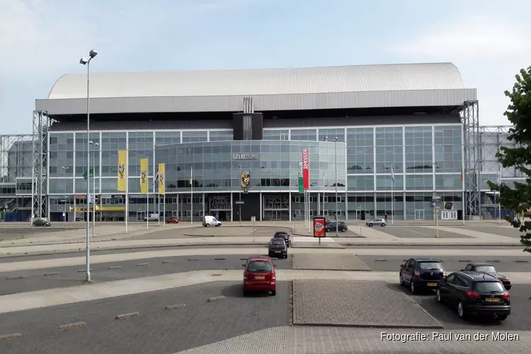 Vitesse met tien man langs FC Utrecht