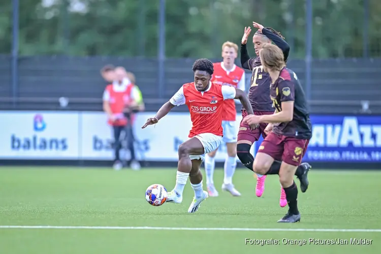 Jong AZ begint seizoen met nipte zege op Jong FC Utrecht