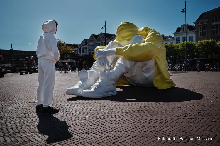 Kunstwerk Stille Strijd doorbreekt taboe op zelfdoding onder jongeren in Utrecht