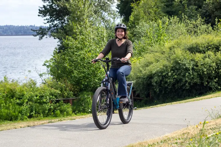 Het dragen van een fietshelm