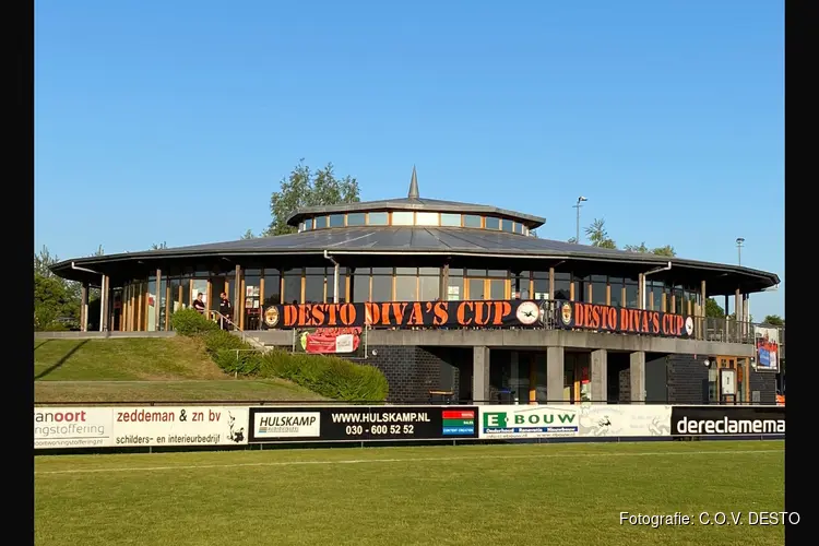 Negende editie van hét meiden- en damesvoetbaltoernooi van Midden-Nederland bij C.O.V. DESTO