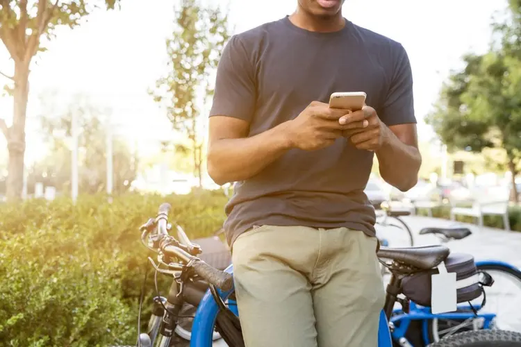 De socialemediaplatforms die populair zijn bij mannen